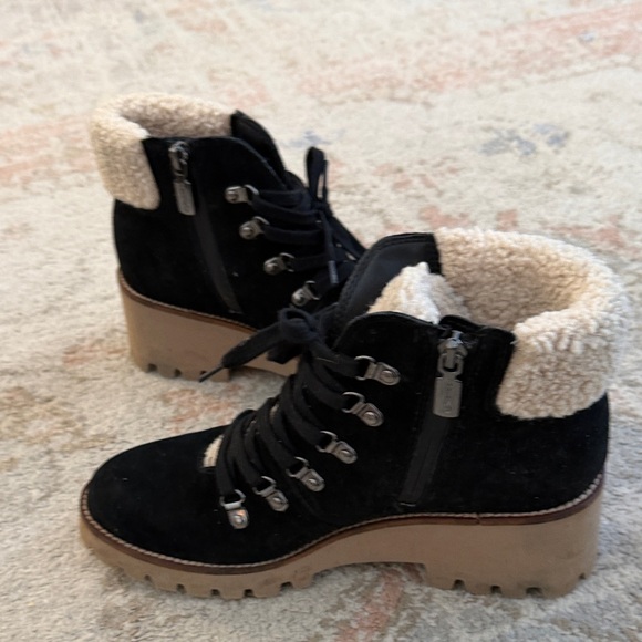 Blondo Shoes - Blondo Black and Cream Winter Boots